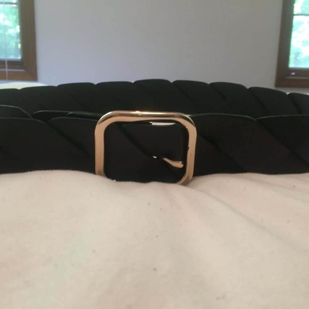 Barely worn Massimo Dutti women's dark brown braided belt with gold buckle